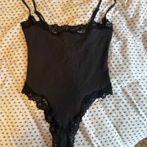 NWOT Skims lace bodysuit